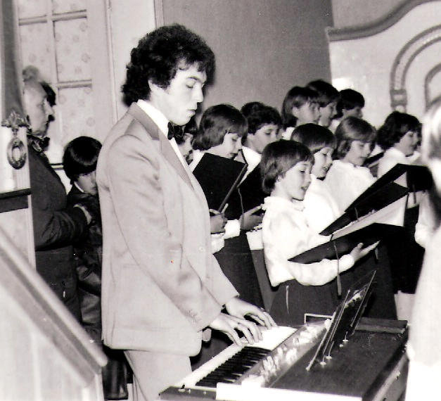 Organist Josef Retter